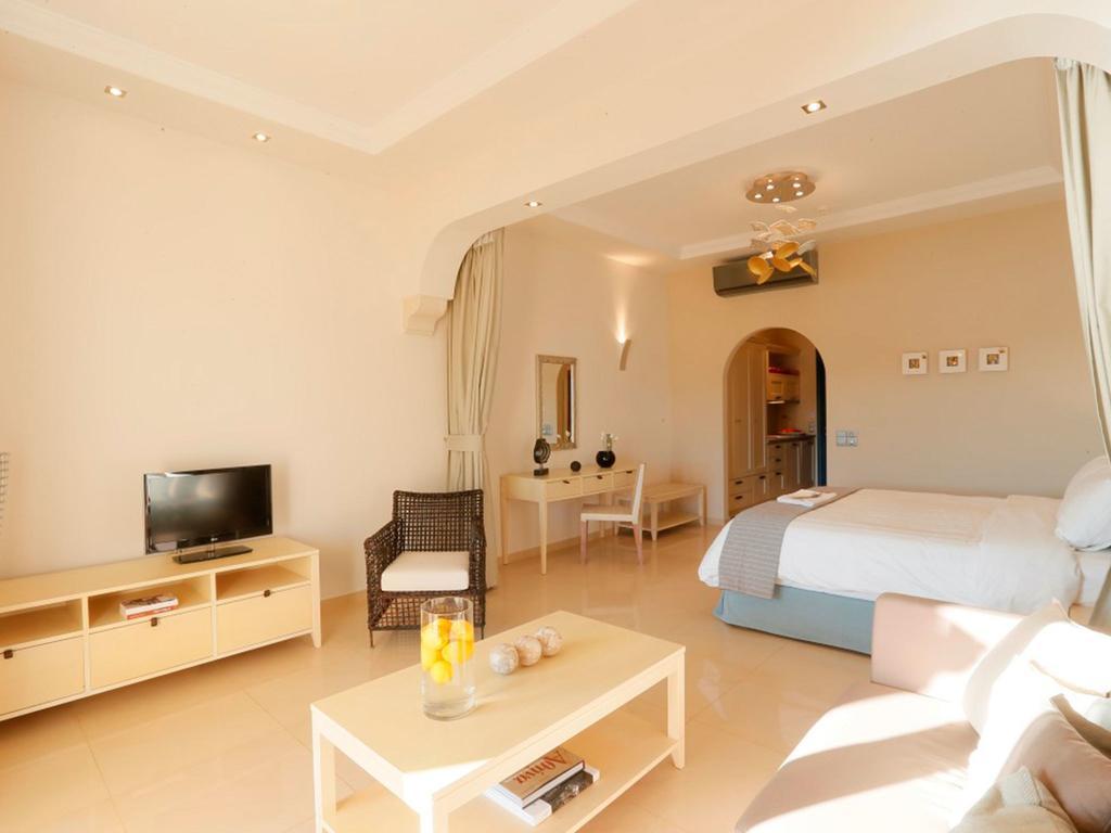 Pictures Suites Agios Stefanos Avliotes  Pokój zdjęcie